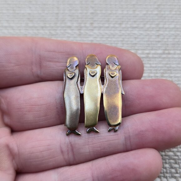 Jewelry - Silver Copper Brass Three Sisters Pin Brooch A5977